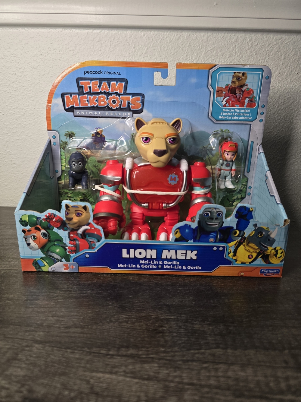 Team Mekbots Lion Mek Red Action Figure with Mei-Lin & Gorilla